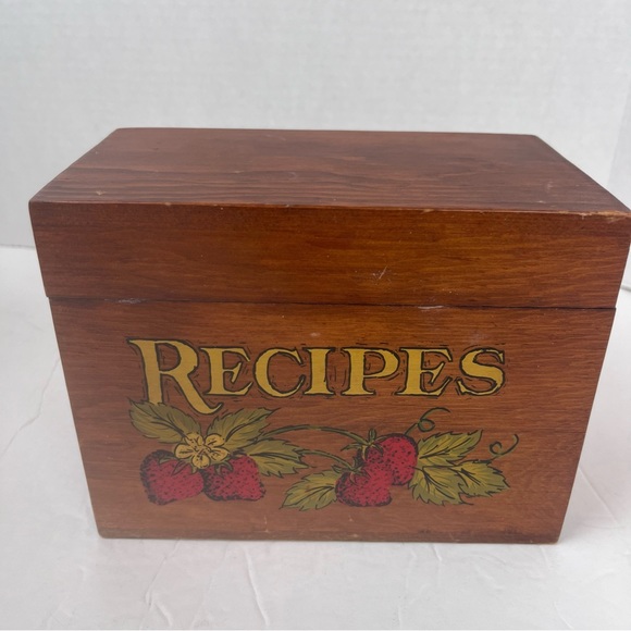 Vintage Kitchen Vintage Wood Recipes Box With Strawberries5x7 Cards